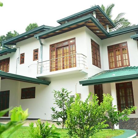 Seven Luck Palace Kandy Bagian luar foto