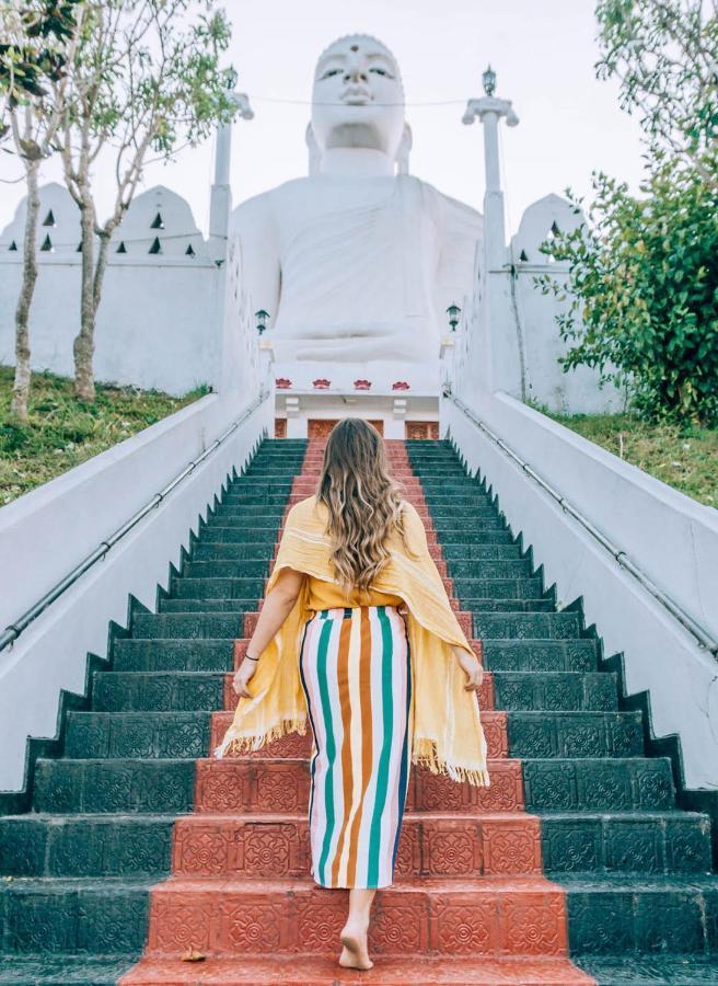 Seven Luck Palace Kandy Bagian luar foto